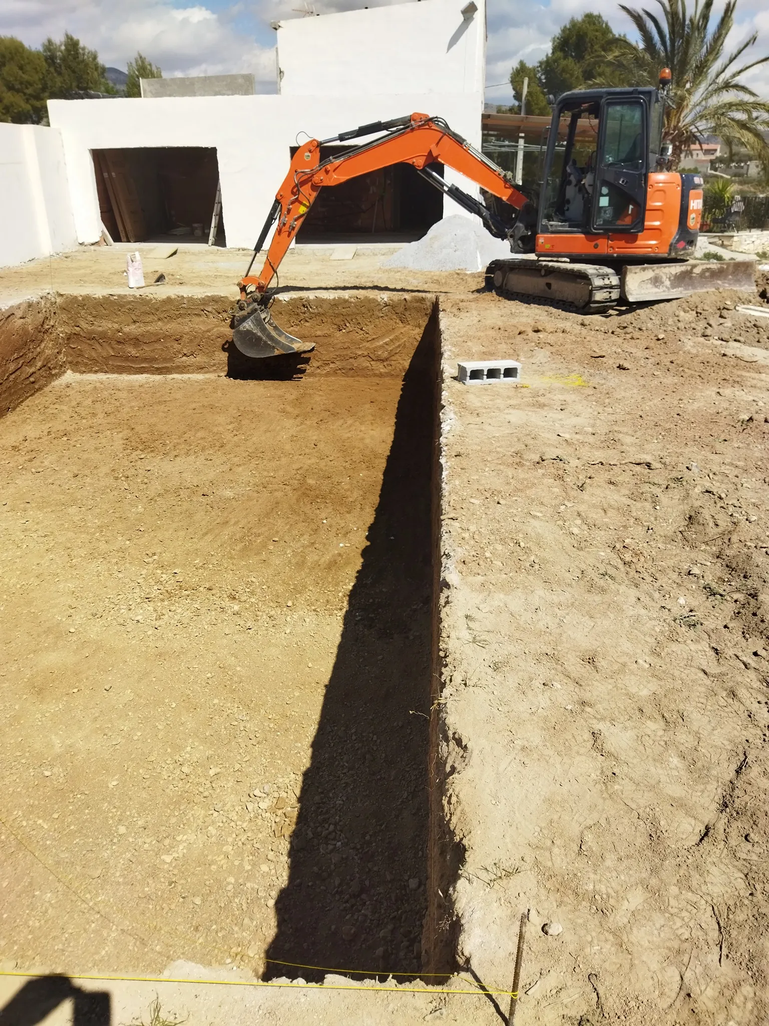 Perfilado final del vaso de la piscina con láser