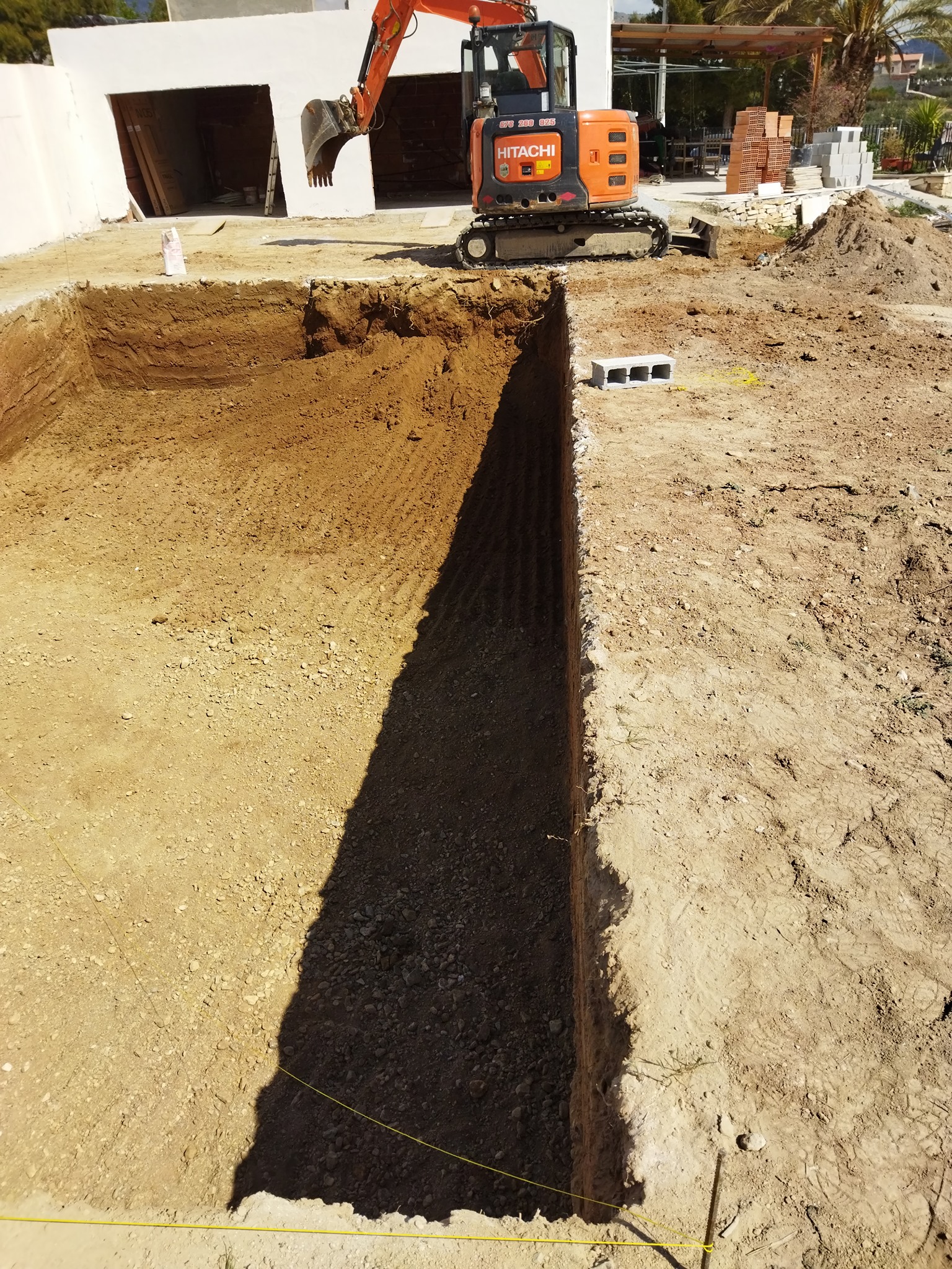 Vaso de la piscina listo para la fase de gunitado